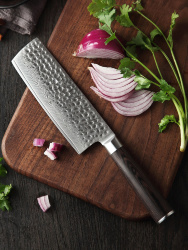 Японский кухонный нож Накири KIYOMI JAPAN 17.5 см, профессиональный, Дамасская сталь,VG10