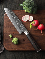 Японский кухонный Сантоку нож KIYOMI JAPAN 18 см из Дамасской стали